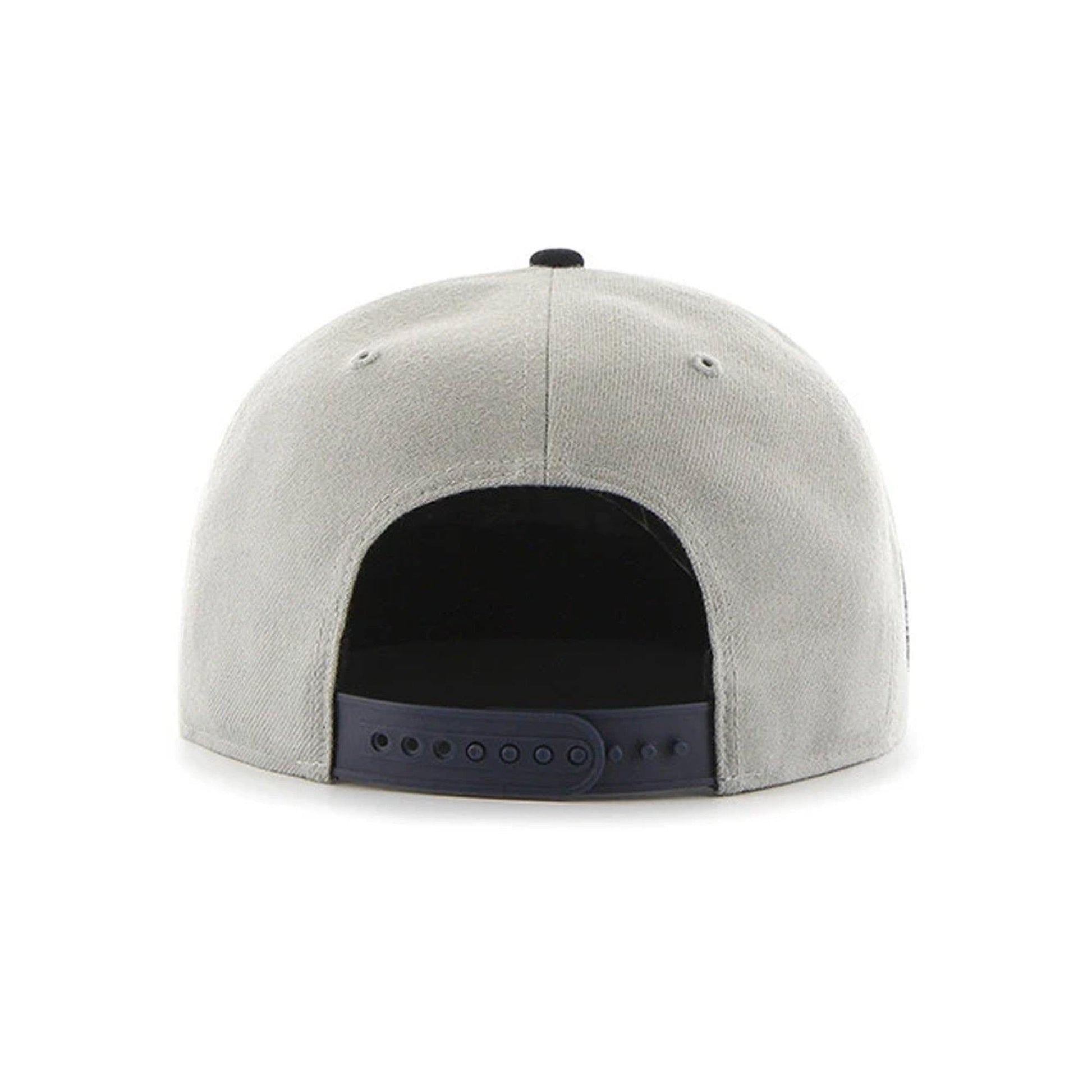 Mens 47 Brand NY Yankees Captain Snapback - Grey/Black - sneakAR