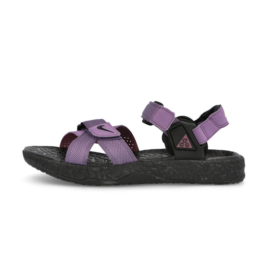 Nike Men's Acg Air Deschutz + Sneakers