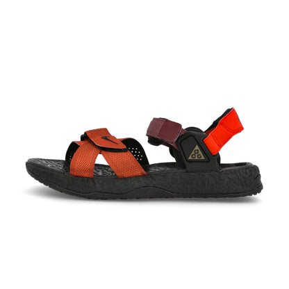 Nike Men's Acg Air Deschutz + Sneakers