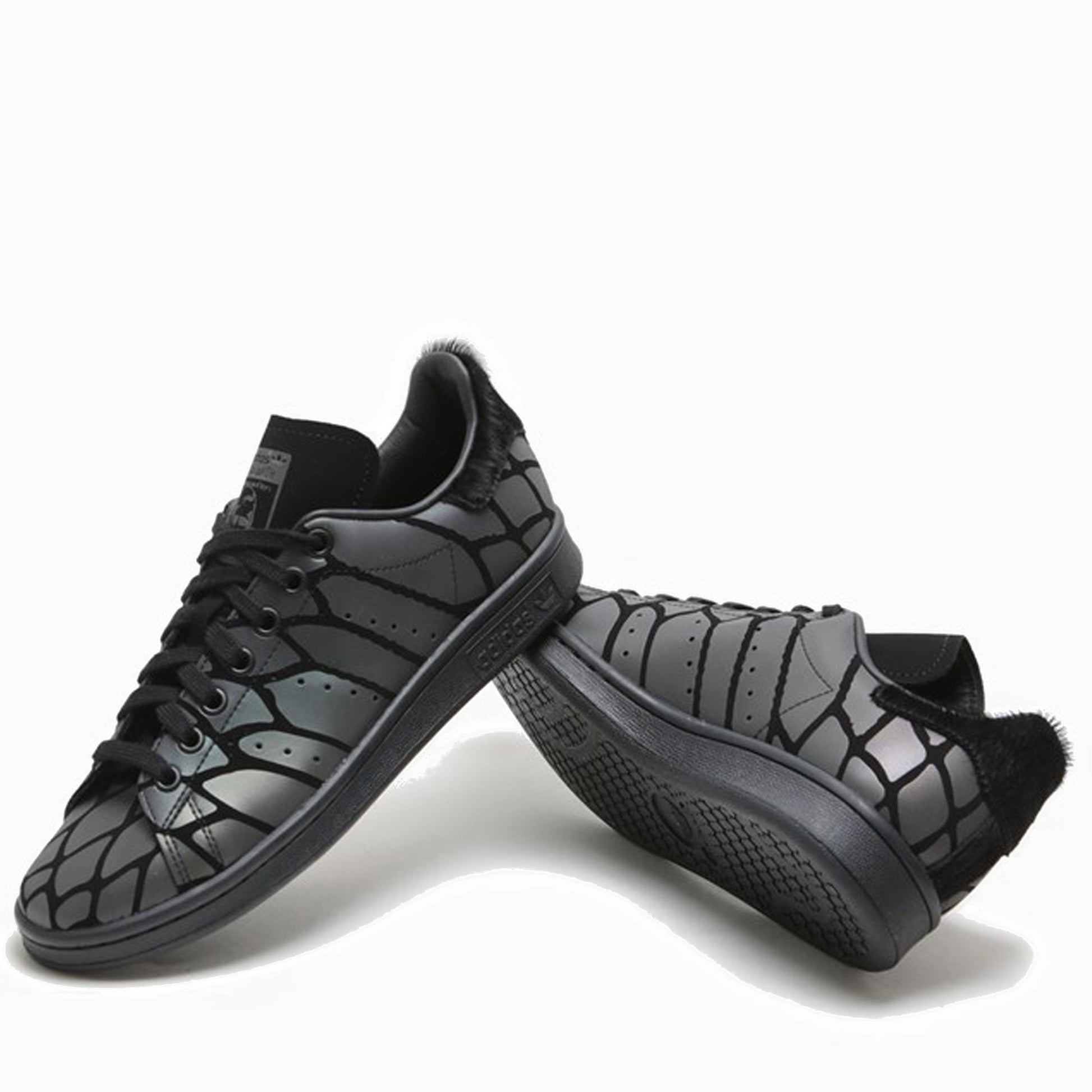 Core Black / Core Black / Core Black-