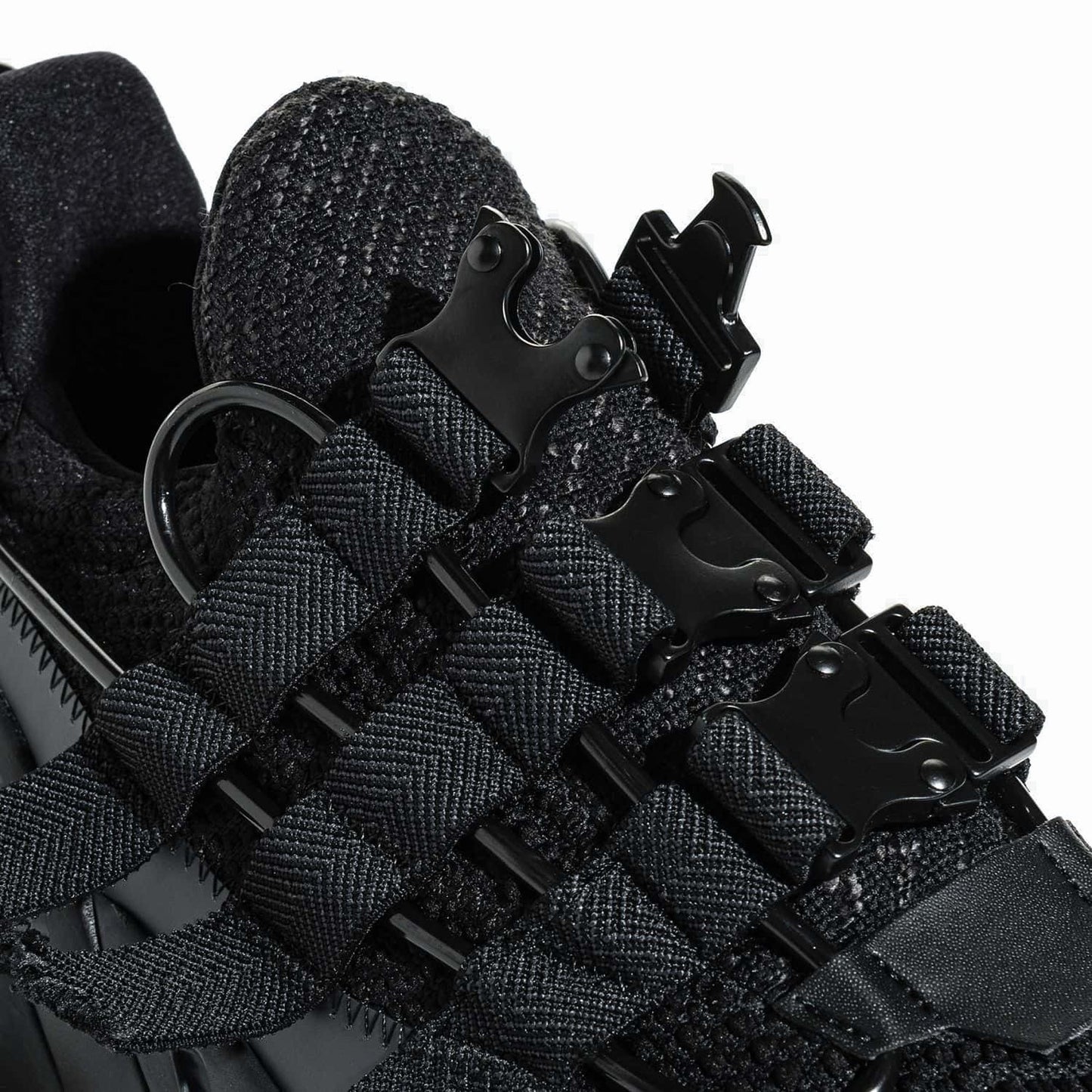 Core Black / Carbon / Core Black-