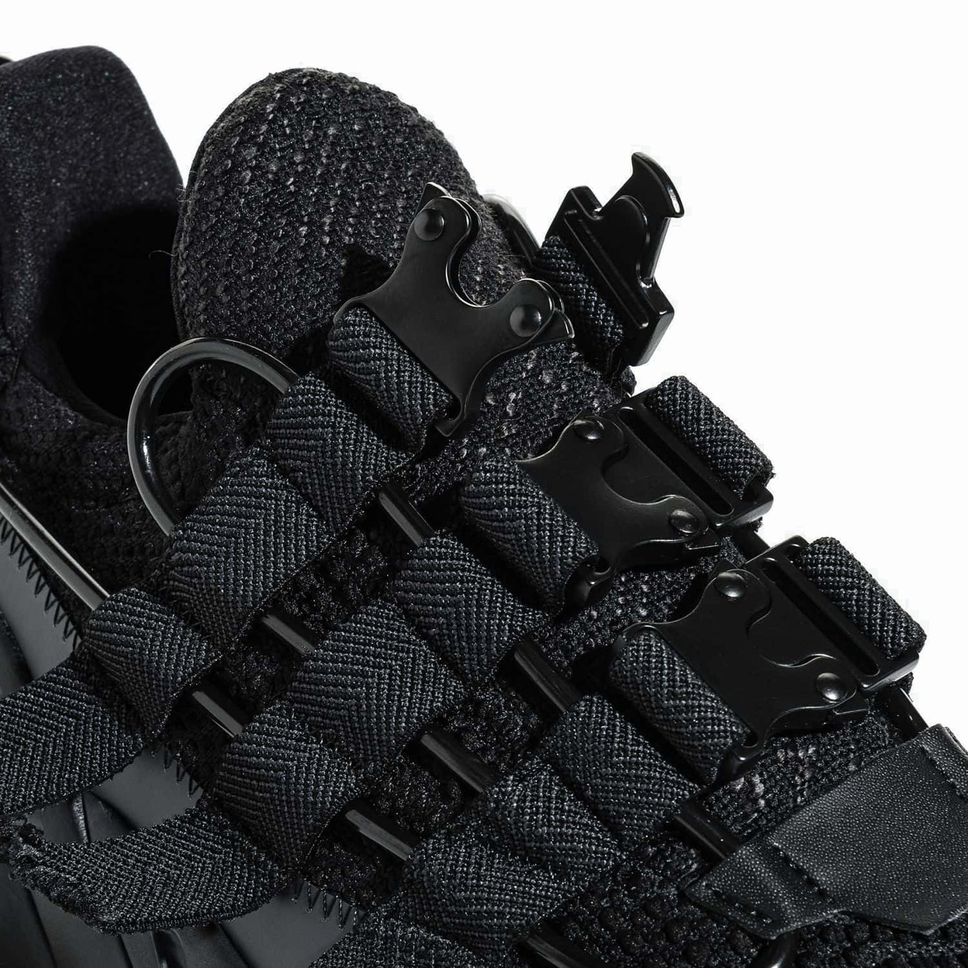 Core Black / Carbon / Core Black-