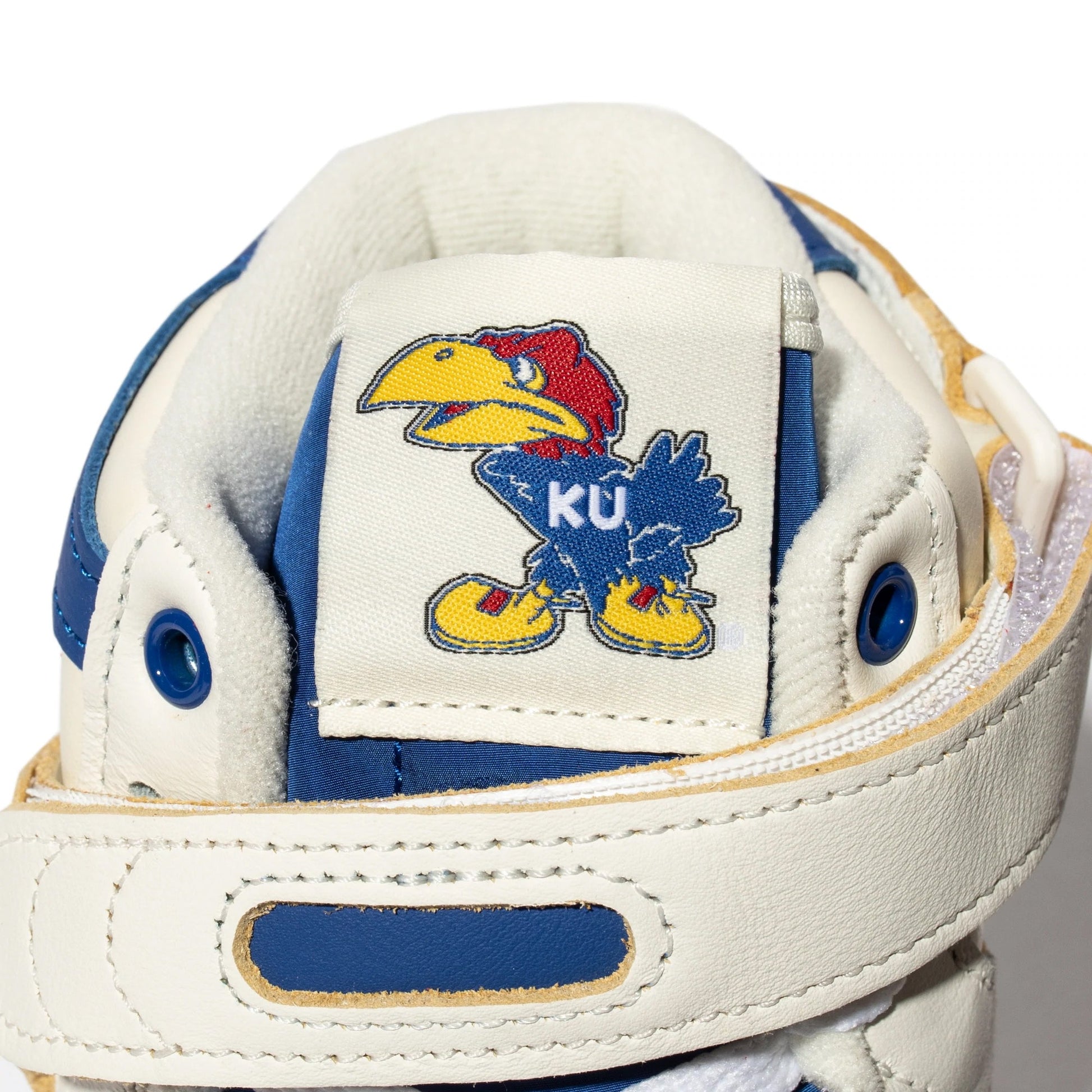 Clowhi,Royblu,Tmpwrd-