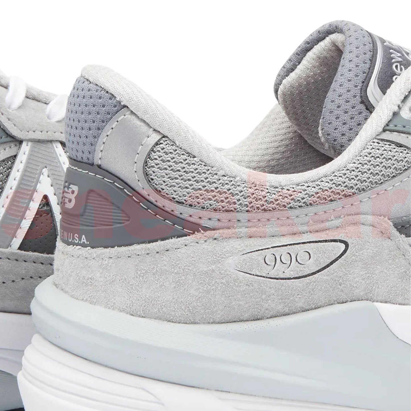 New Balance Men's M990V6 Sneakers