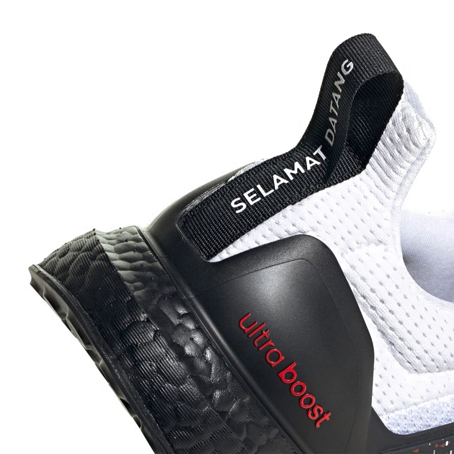 Jakarta - Cloud White / Core Black / Red-