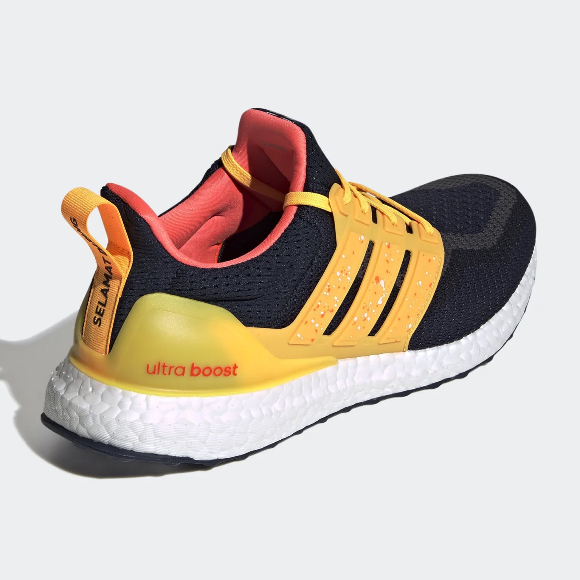 Kuala Lumpur - Collegiate Navy / Solar Gold / Solar Red-