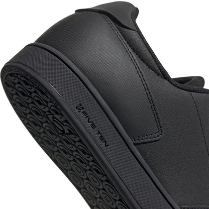 adidas Men's Five Ten 5.10 District Clips Sneakers