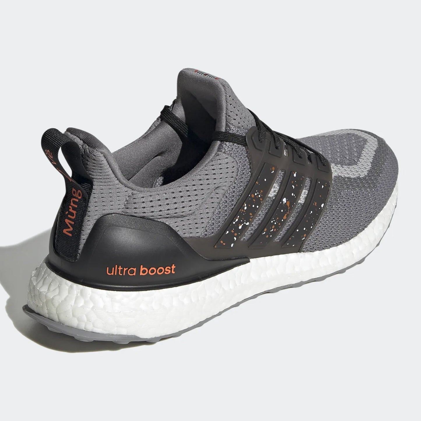 Ho Chi Minh - Grey Three / Core Black / Orange-