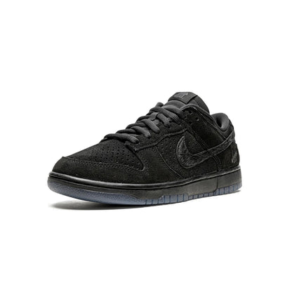 Nike Men's Nbhd X Undefeated Dunk Low Sp