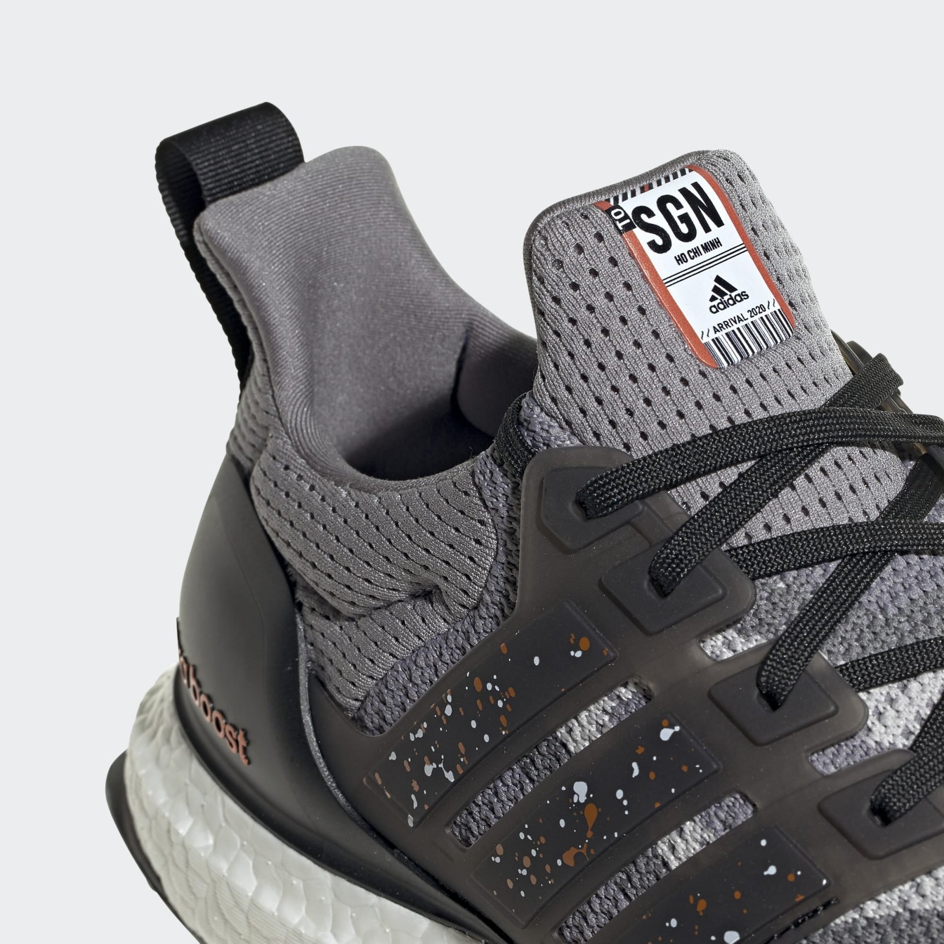 Ho Chi Minh - Grey Three / Core Black / Orange-