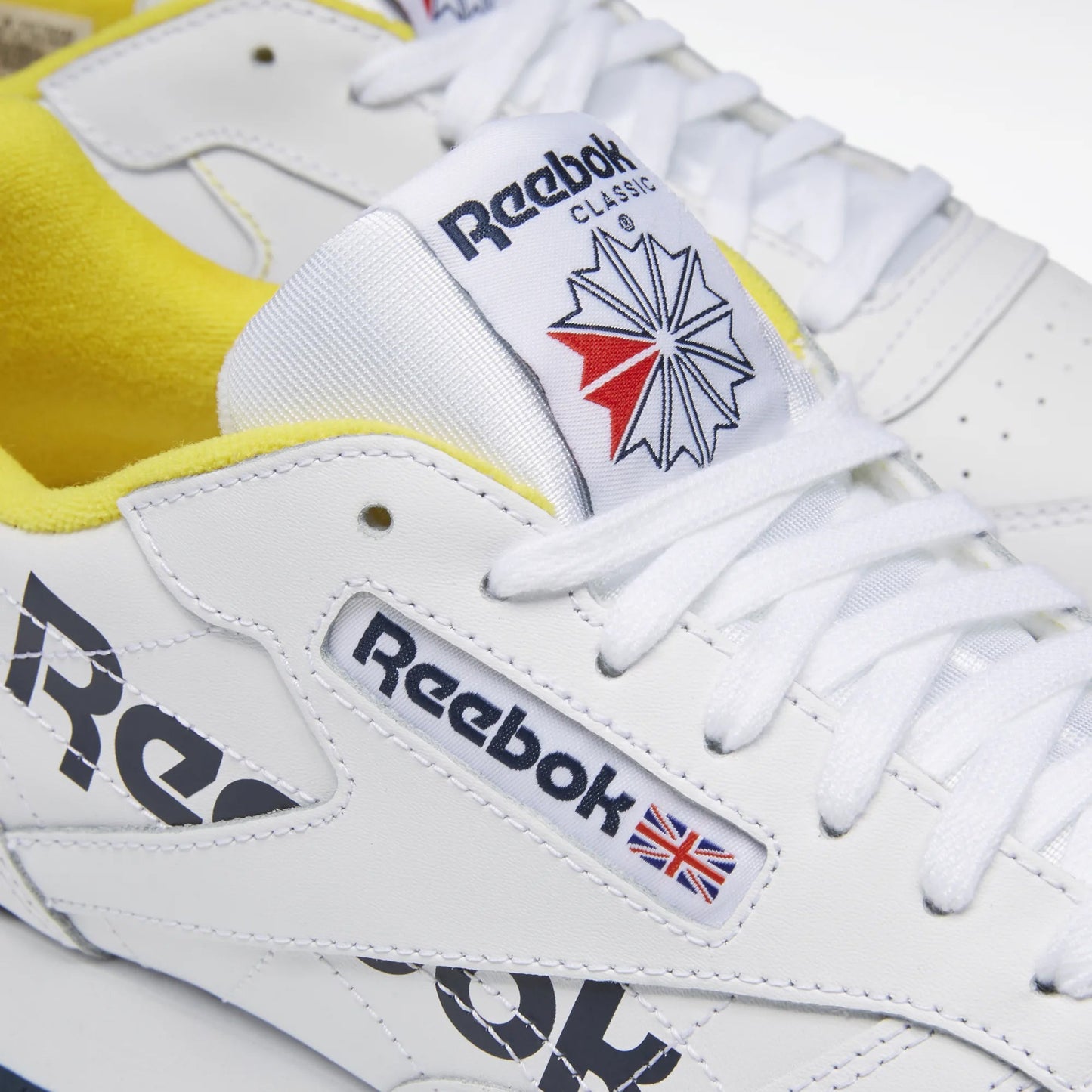 White/Conavy/Prired-