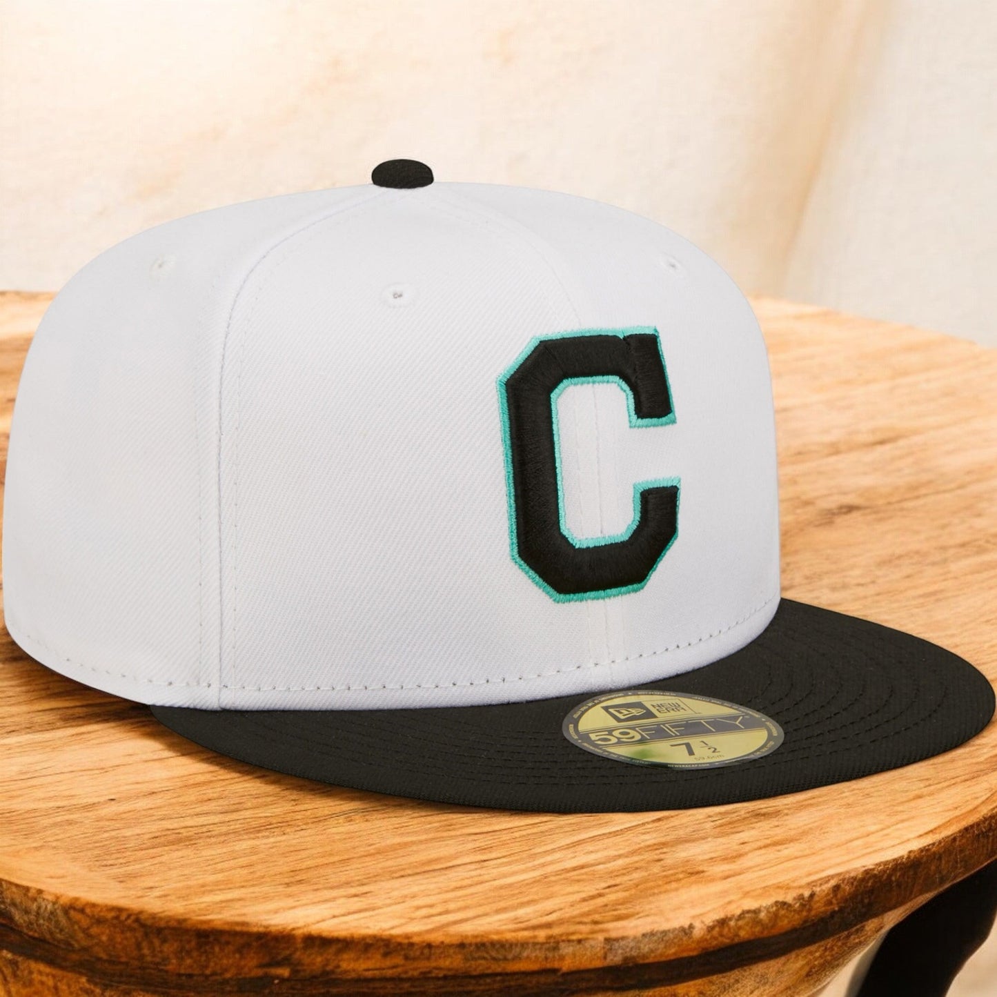 White/Black/Aqua-