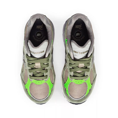 New Balance Preschool 990V3 'Patta Keep Your Family Close Ps' Sneakers
