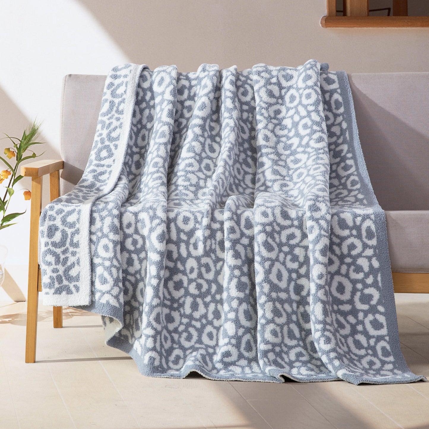 Elegant Comfort 50" x 70"  Ultra Soft Checkered Knitted Throw Blanket