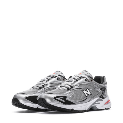 New Balance Men's 725V1 Sneakers