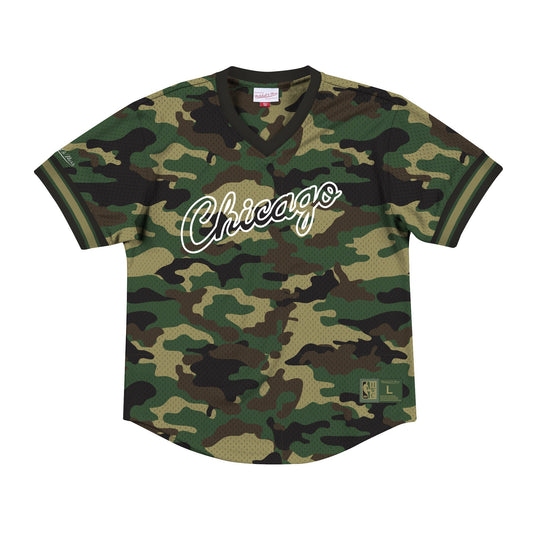 Mitchell & Ness Men's NBA Camo Mesh V-Neck Chicago Bulls