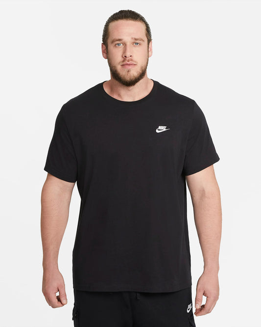 Nike Men's Sportswear Club T-Shirt