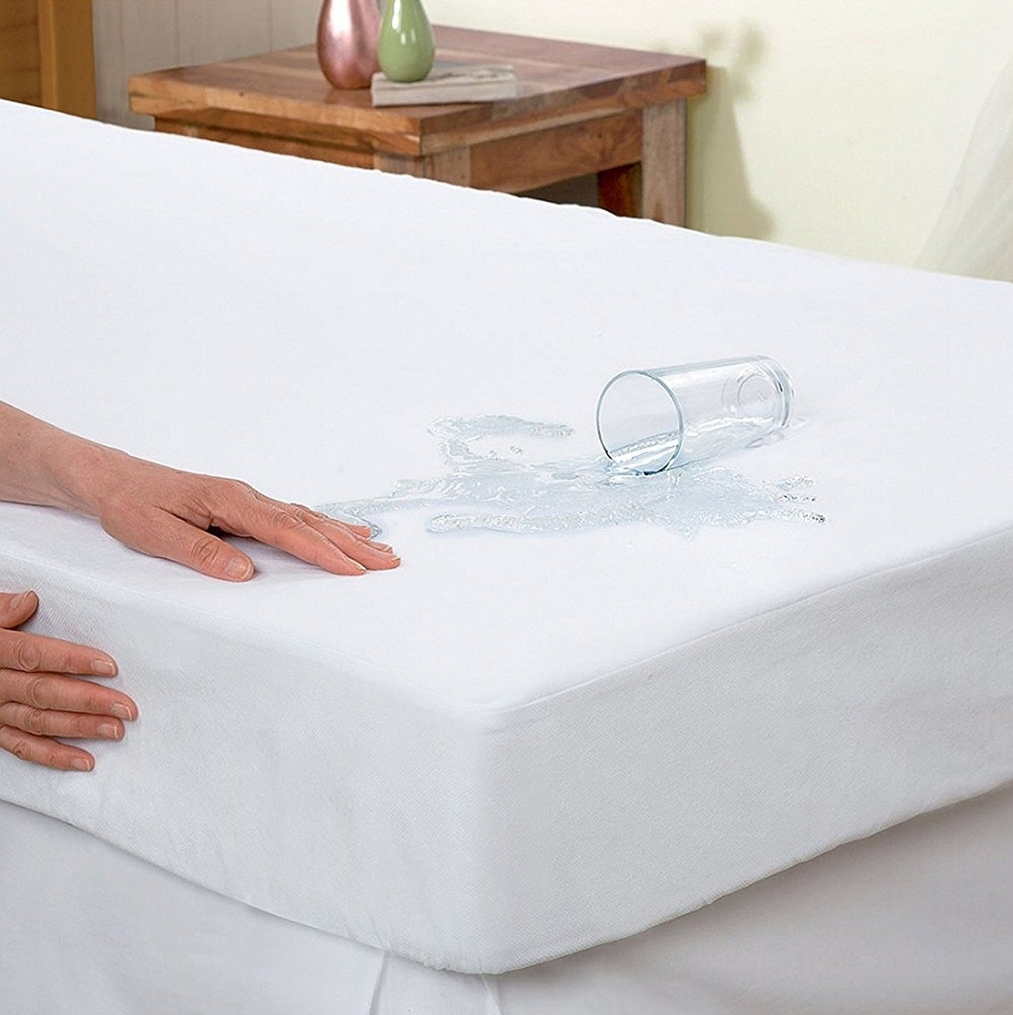 Mocassi Terry-Cotton Mattress Protector 100% Water Resistant, Fits Mattresses up to 16"