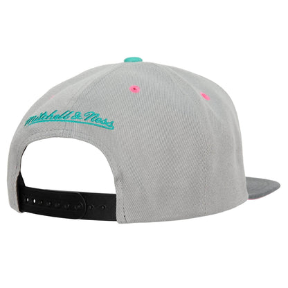 Mitchell & Ness Men's NBA Gray Wolf Mags Snapback Hornets Snapback Caps