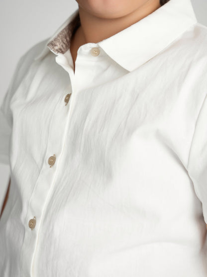 Tan Buttons Short Sleeve Dress Shirt with Paisley Contrast
