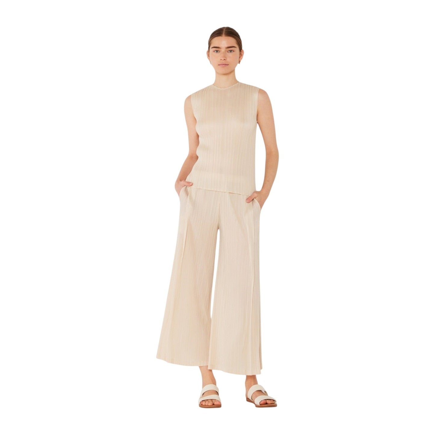 Marina West P03WP Pleated Wide-Leg Cropped Pants