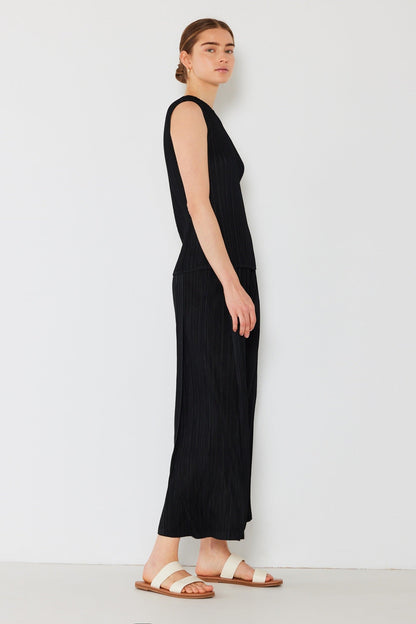 Marina West P03WP Pleated Wide-Leg Cropped Pants