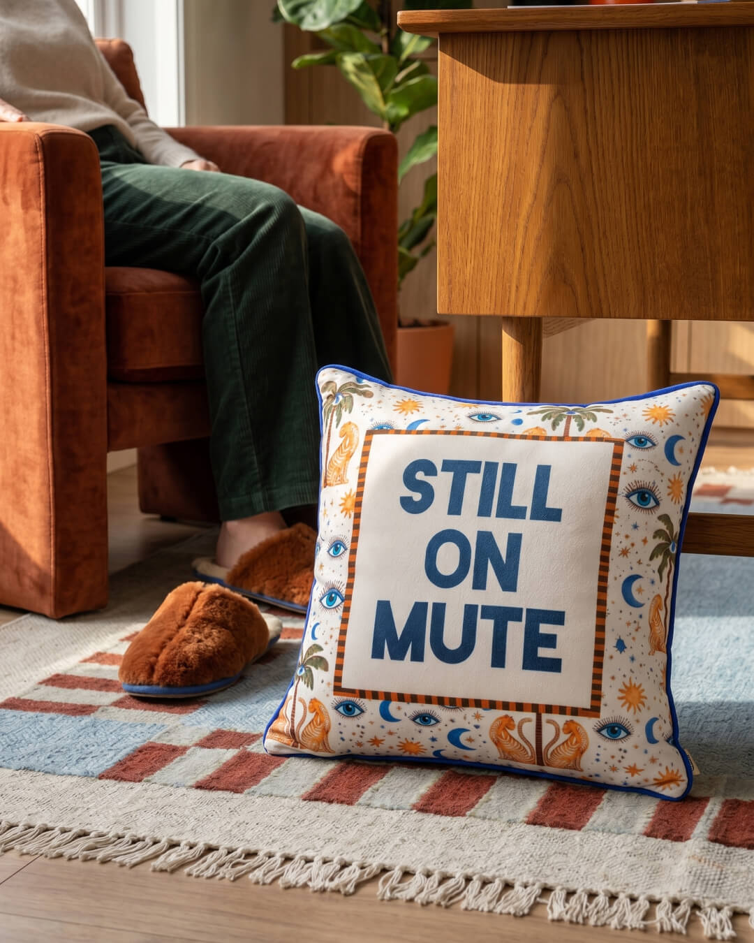 still on mute pillow