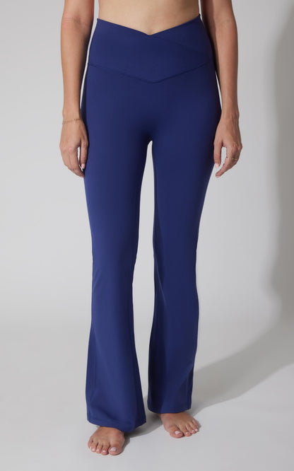 Lux Sophia 29.5" Crossover Flare Pant