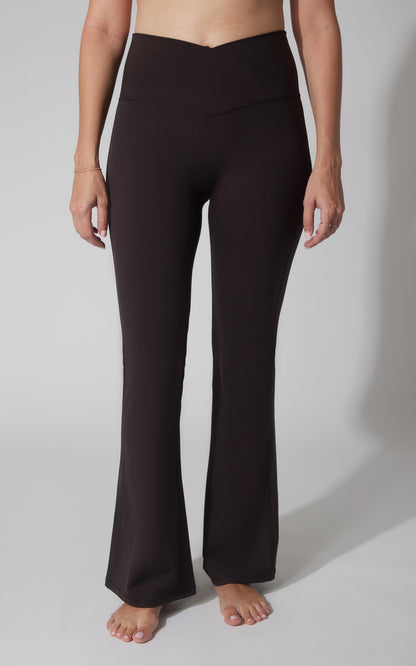 Lux Sophia 29.5" Crossover Flare Pant