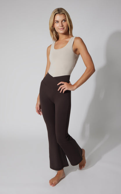 Lux Sophia 29.5" Crossover Flare Pant