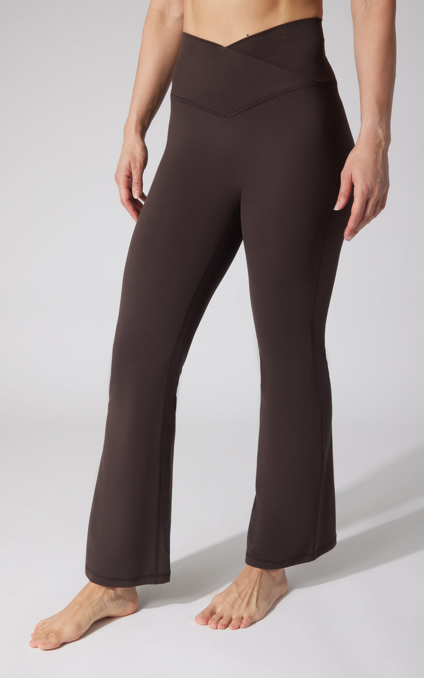 Lux Sophia 29.5" Crossover Flare Pant