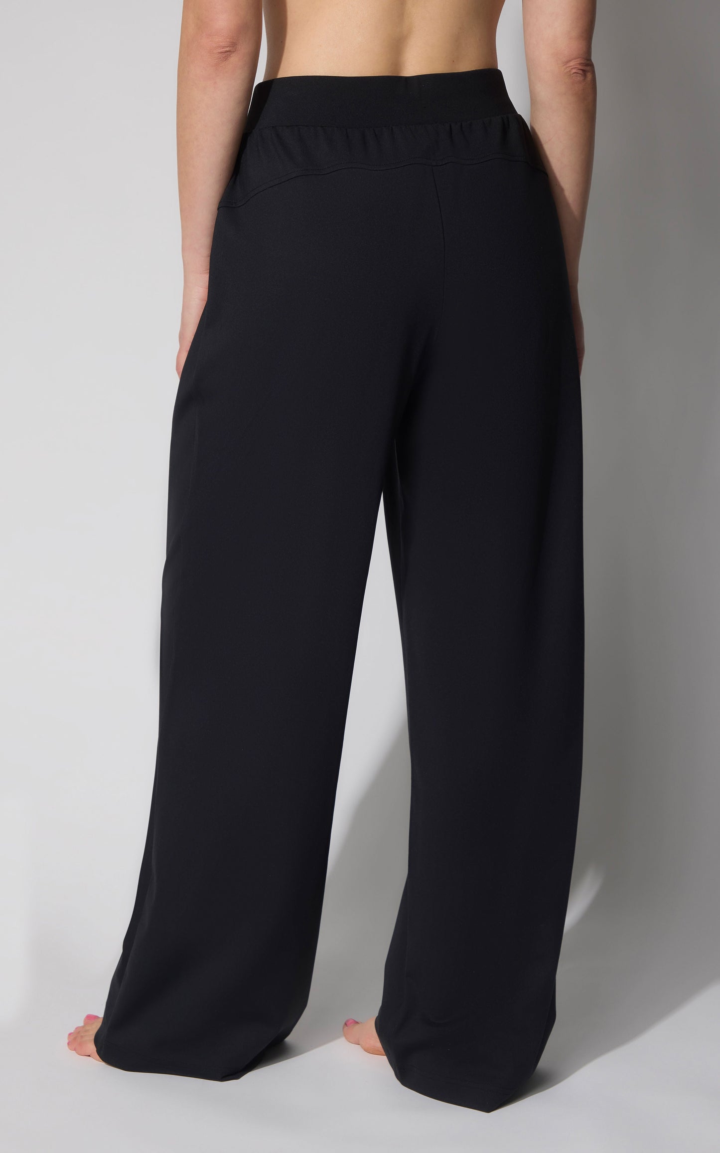 Lux Park Ave Wide Leg Pleated Pant W/ Side Pockets