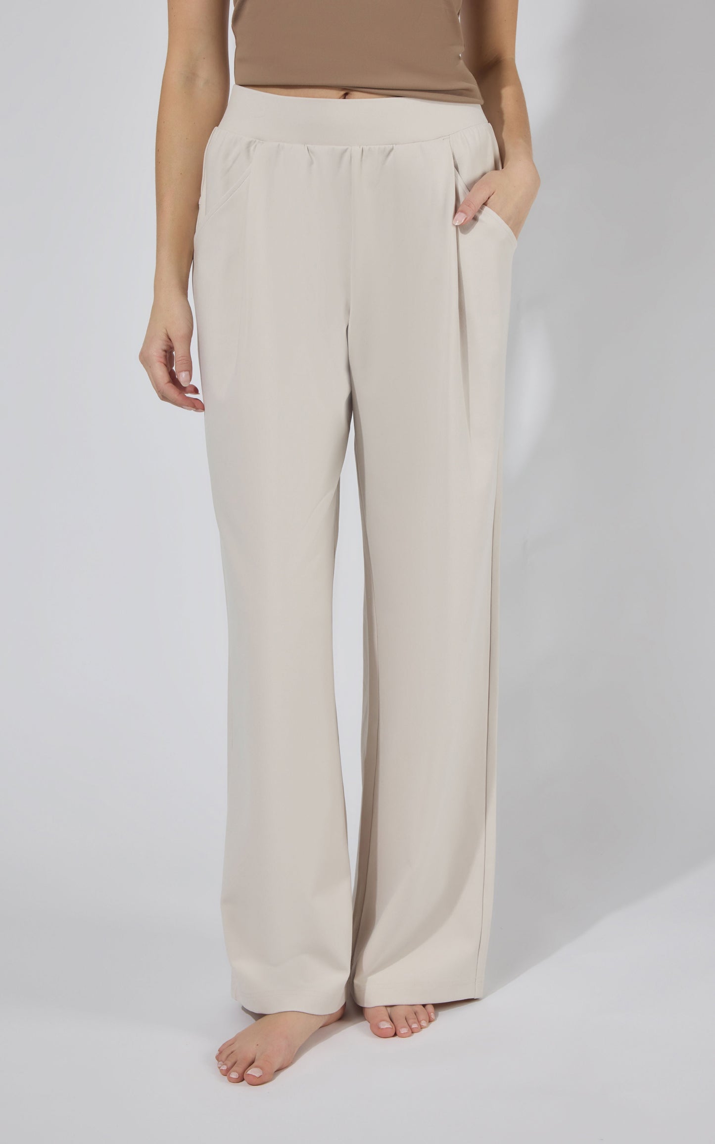 Lux Park Ave Wide Leg Pleated Pant W/ Side Pockets