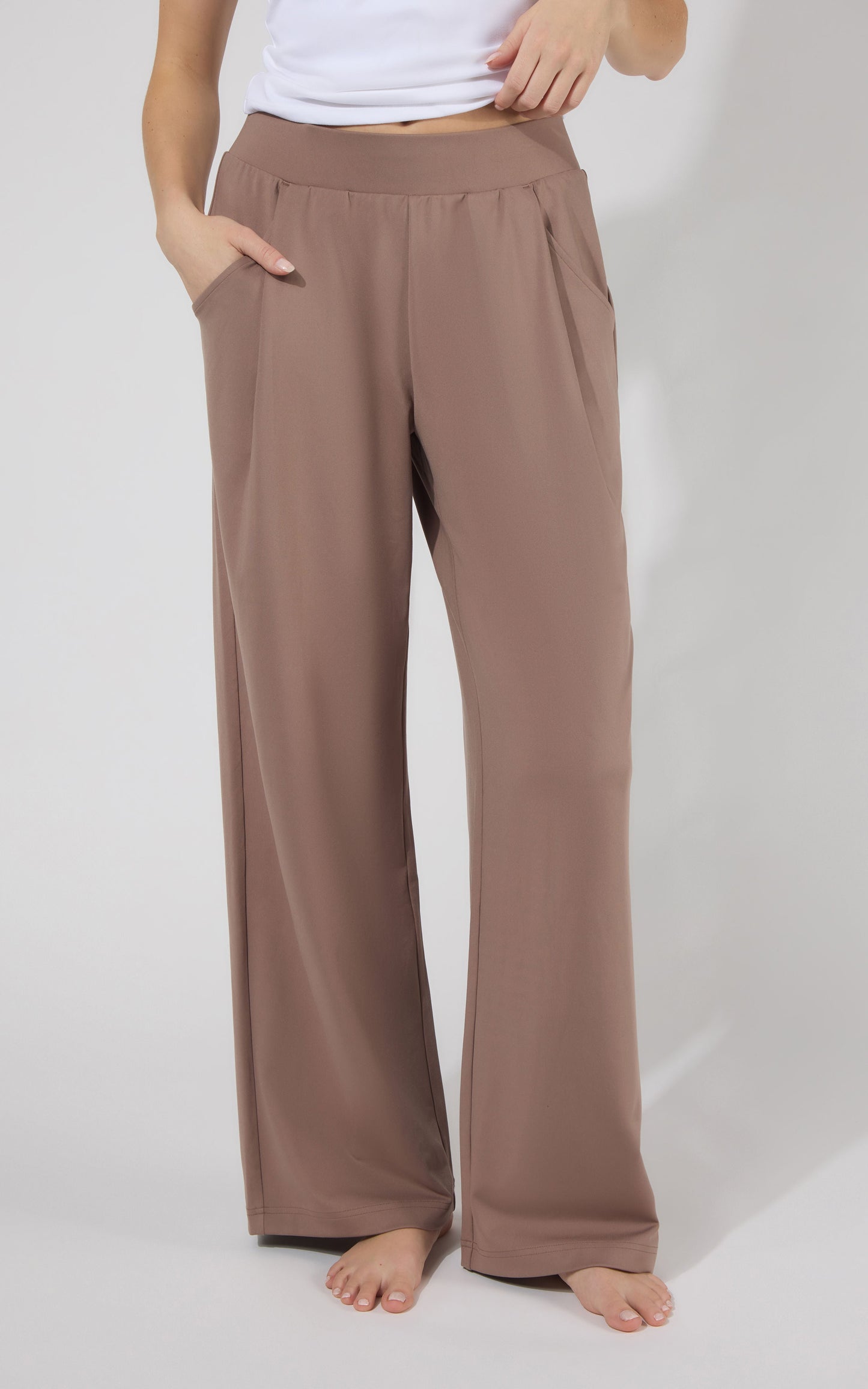 Lux Park Ave Wide Leg Pleated Pant W/ Side Pockets