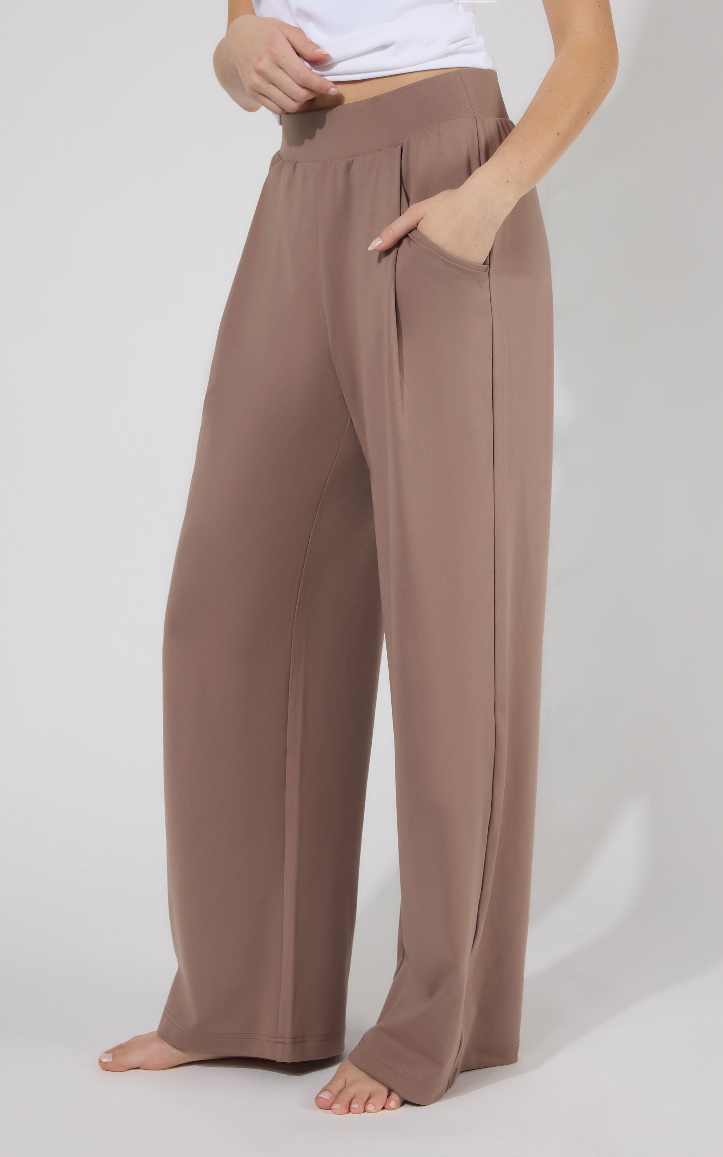 Lux Park Ave Wide Leg Pleated Pant W/ Side Pockets