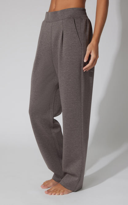 Softlite Straight Leg Pant - Our Cafe Story