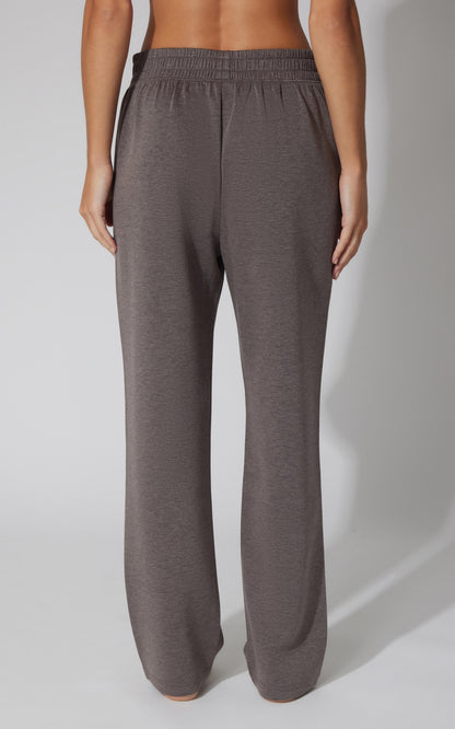 Softlite Straight Leg Pant - Our Cafe Story