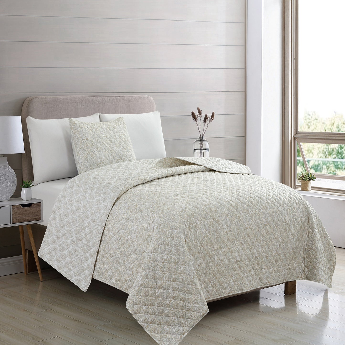 Patina Vie Maison Vintage Floral Printed Quilt Set With Shams