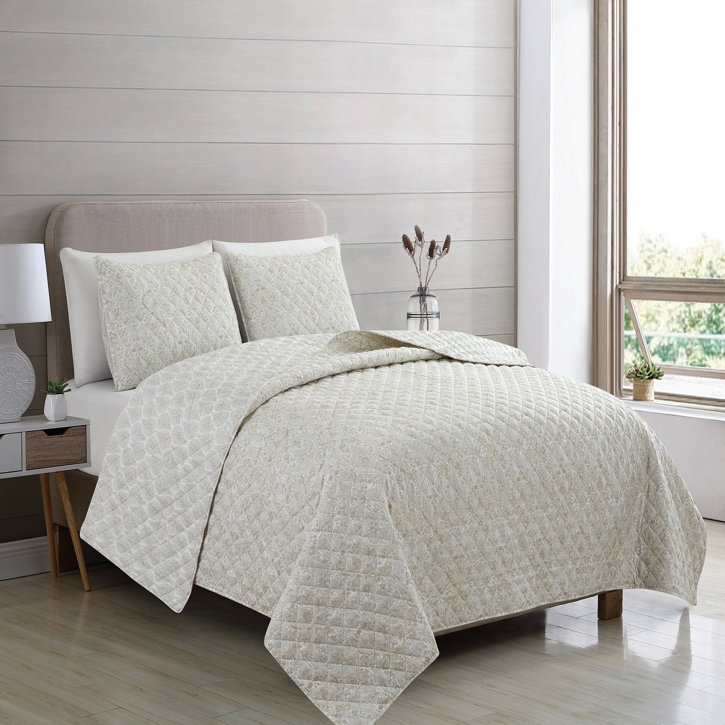 Patina Vie Maison Vintage Floral Printed Quilt Set With Shams