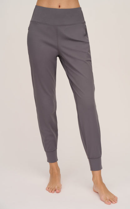 Interlock Zipper Pockets Greenwich Jogger - Our Linen Story