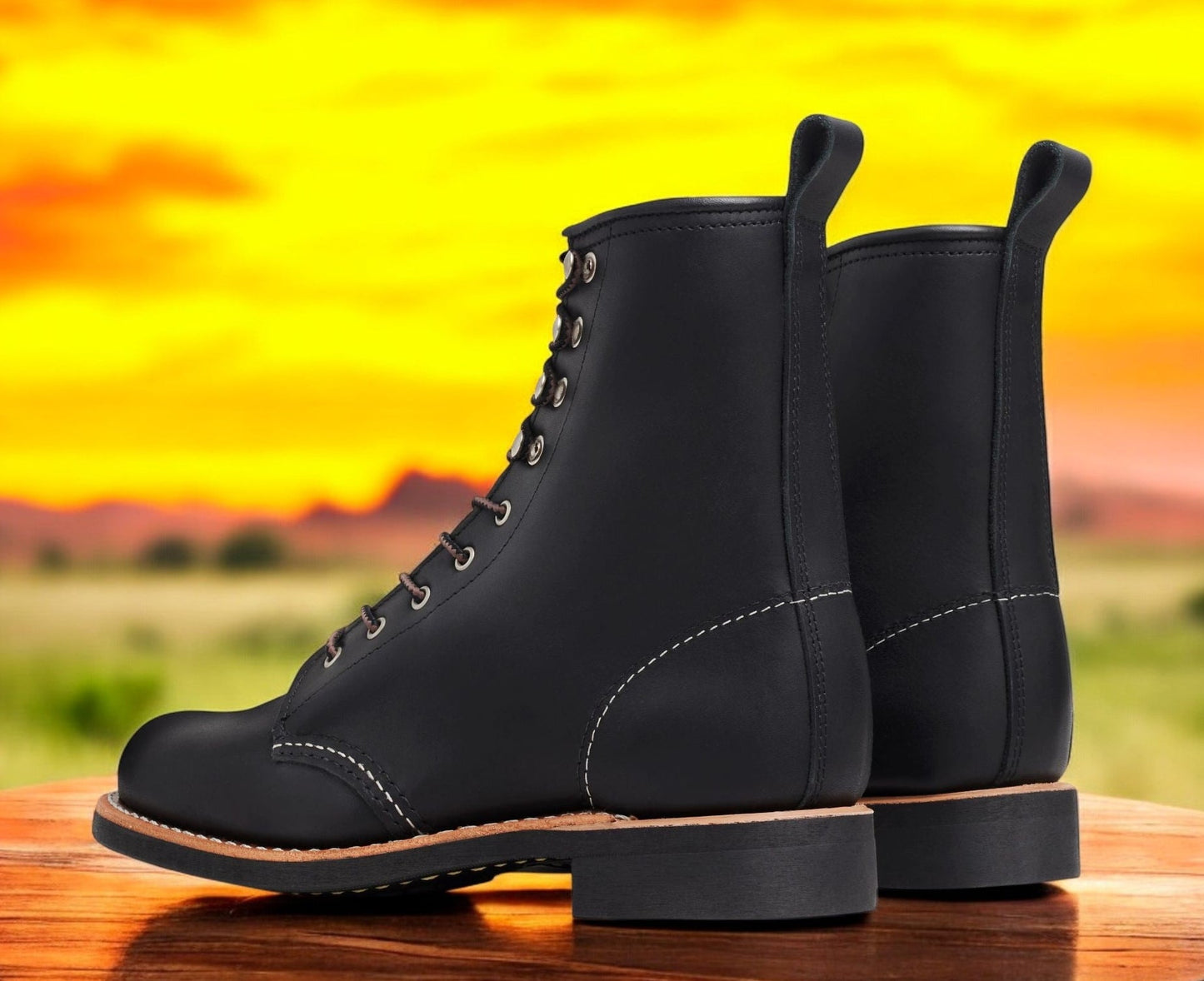 Red Wing Shoes Women's Red Wing Silversmith Short Boot Medium Width Width)