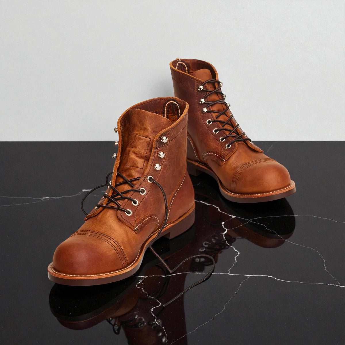 Red Wing Shoes Men's Red Wing Iron Ranger Wide 2E Width Width)