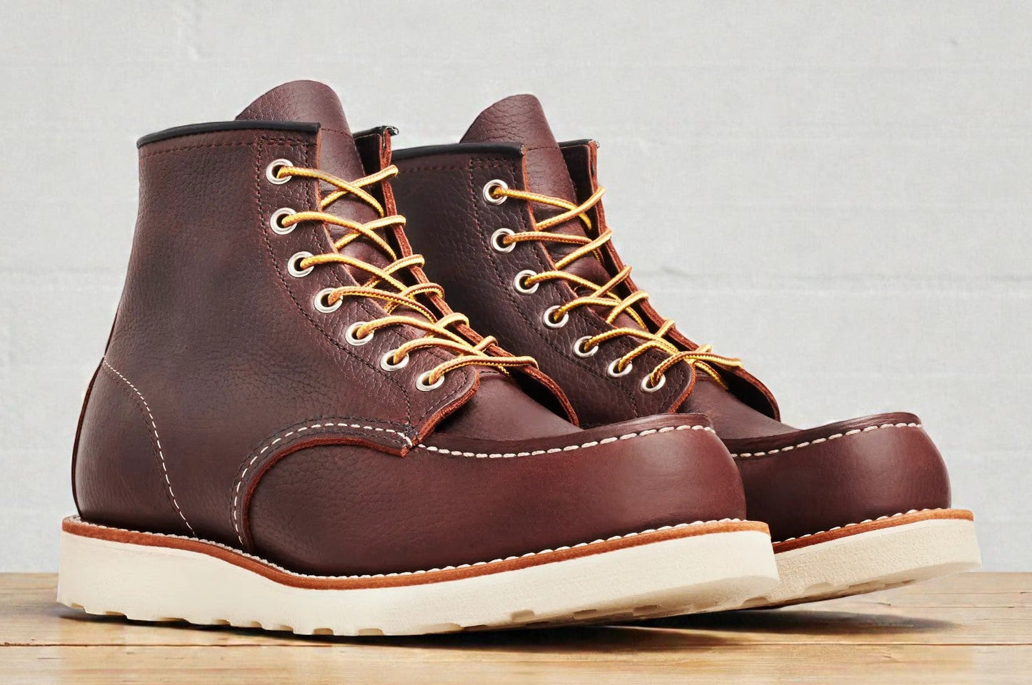 Red Wing Shoes Men's Red Wing Classic Moc Wide 2E Width Width)