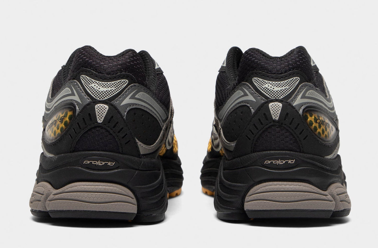 Saucony Mens Progrid Omni 9