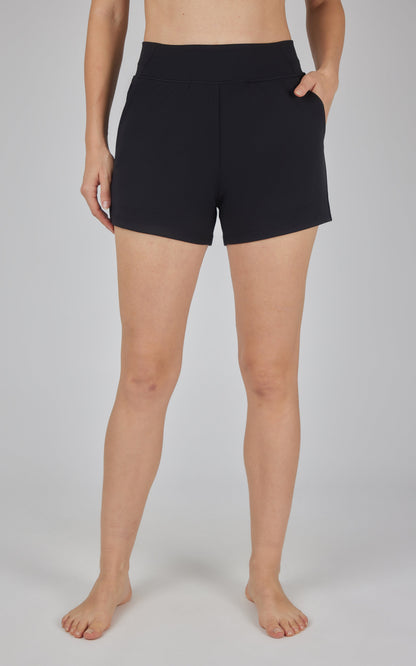 Lux Clean Front Multi Pocket 4" Short