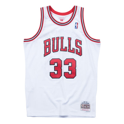 Mitchell & Ness Men's NBA Home Swingman Jersey Chicago Bulls 97-98 Scottie Pippen