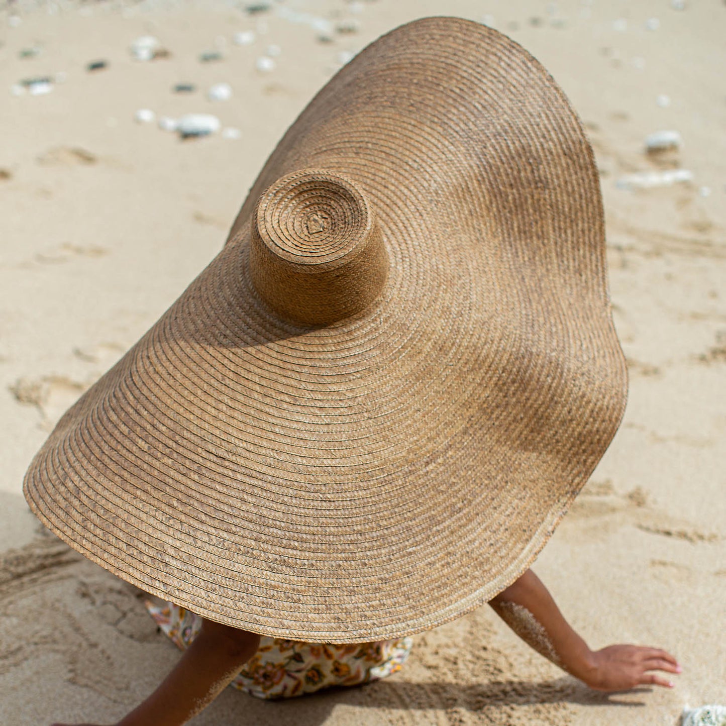 The Solana Oversized Straw Hat In Toasted Beige