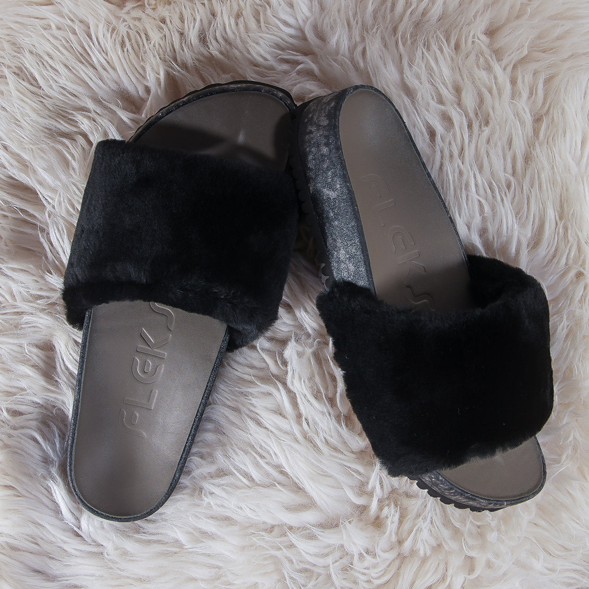 Fleks Unisex San Ysidro Slide - Raven