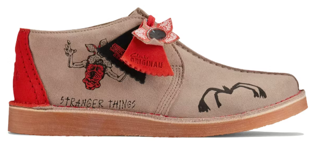 Youth Clarks x Stranger Things Desert Trek O (Wide)