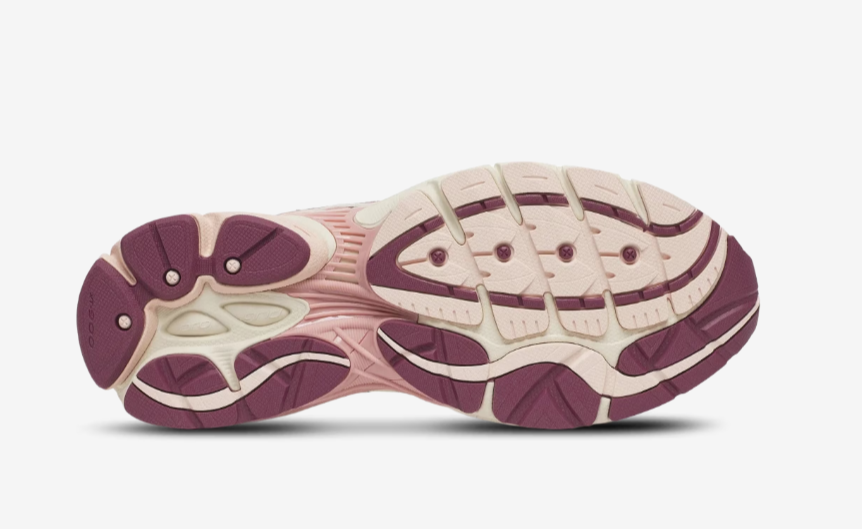 Saucony Womens Progrid Omni 9 Ivory/Peony